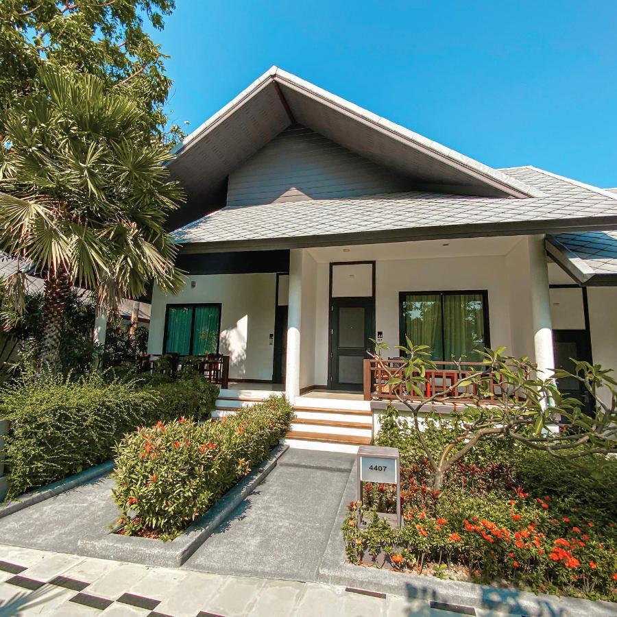 Long Beach Garden Hotel & Pavilions Pattaya Exterior photo