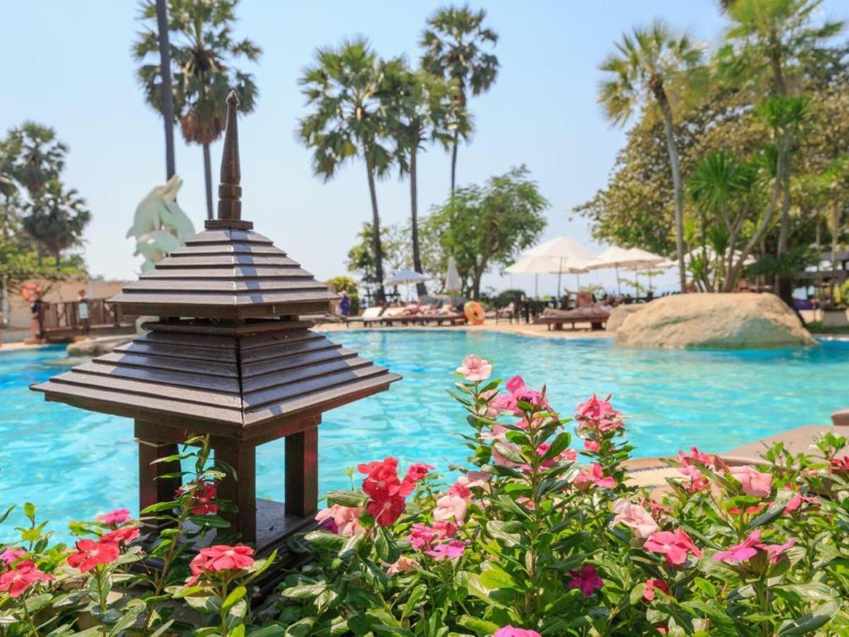 Long Beach Garden Hotel & Pavilions Pattaya Exterior photo